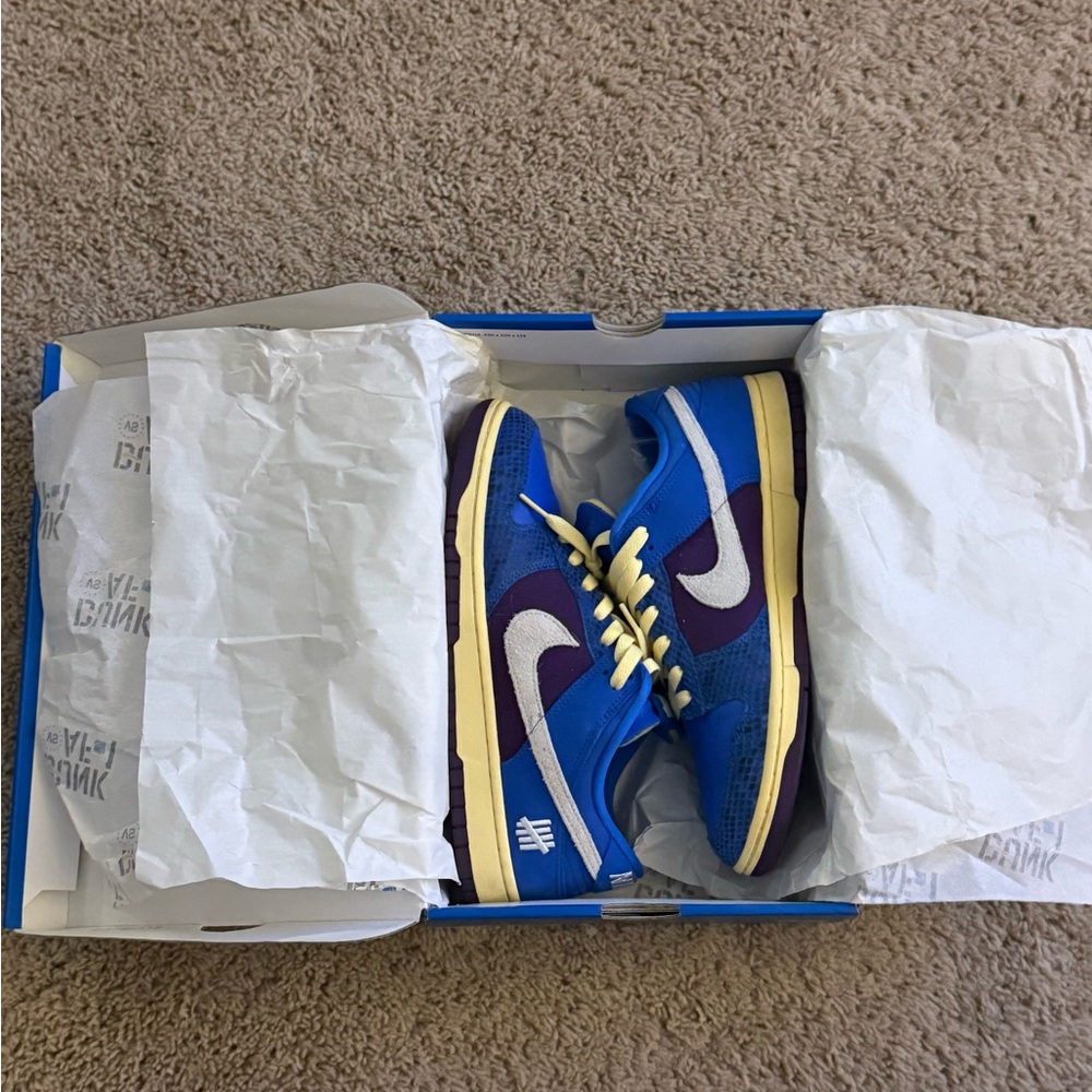 Nike Dunk Low Undefeated Size 10.5